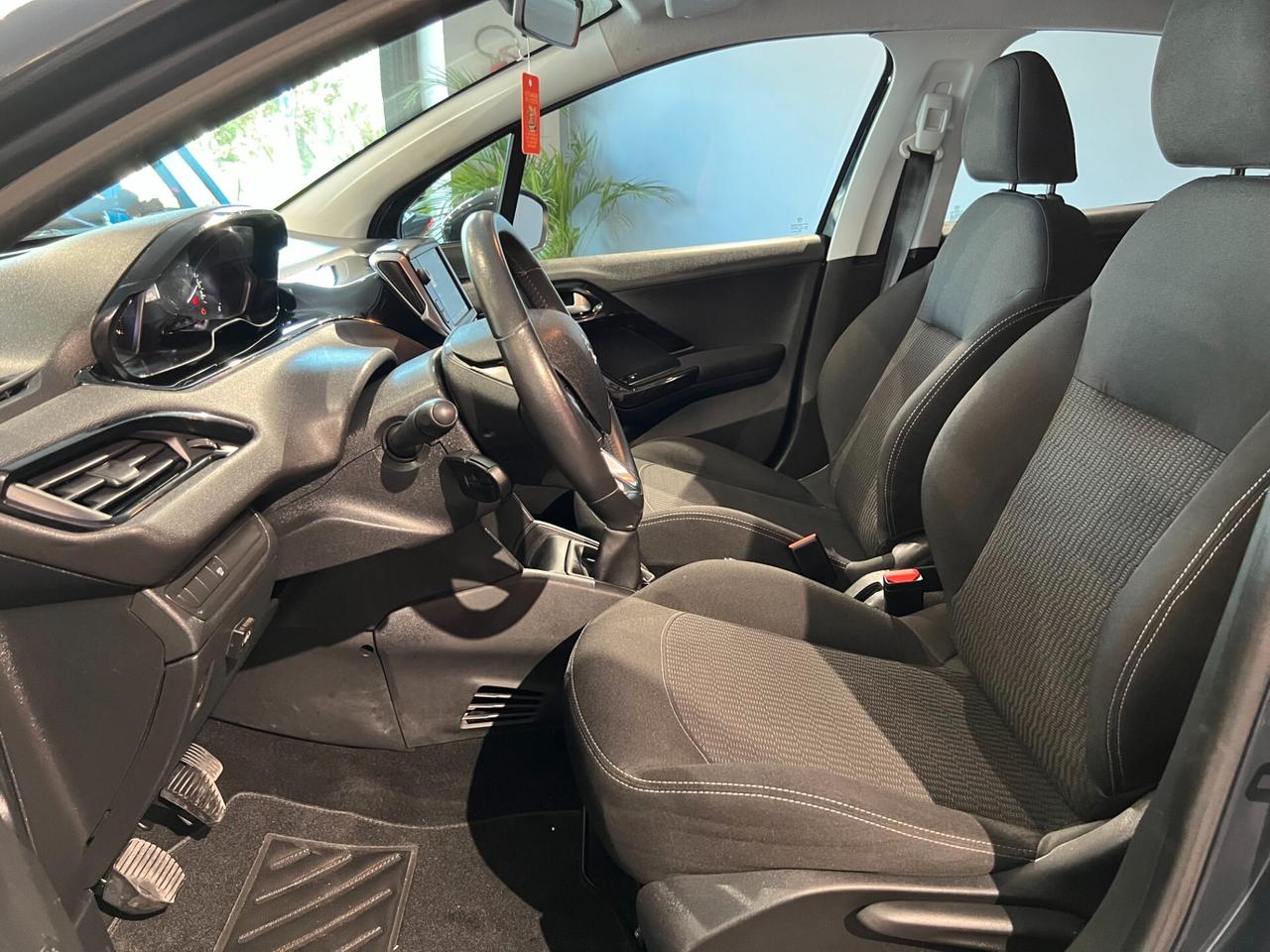 Peugeot 208 PureTech 82 5p. GPL Active