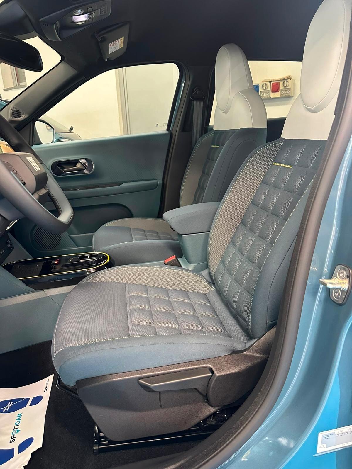 Fiat Grande Panda 1.2 Hybrid 110 CV S&S La Prima
