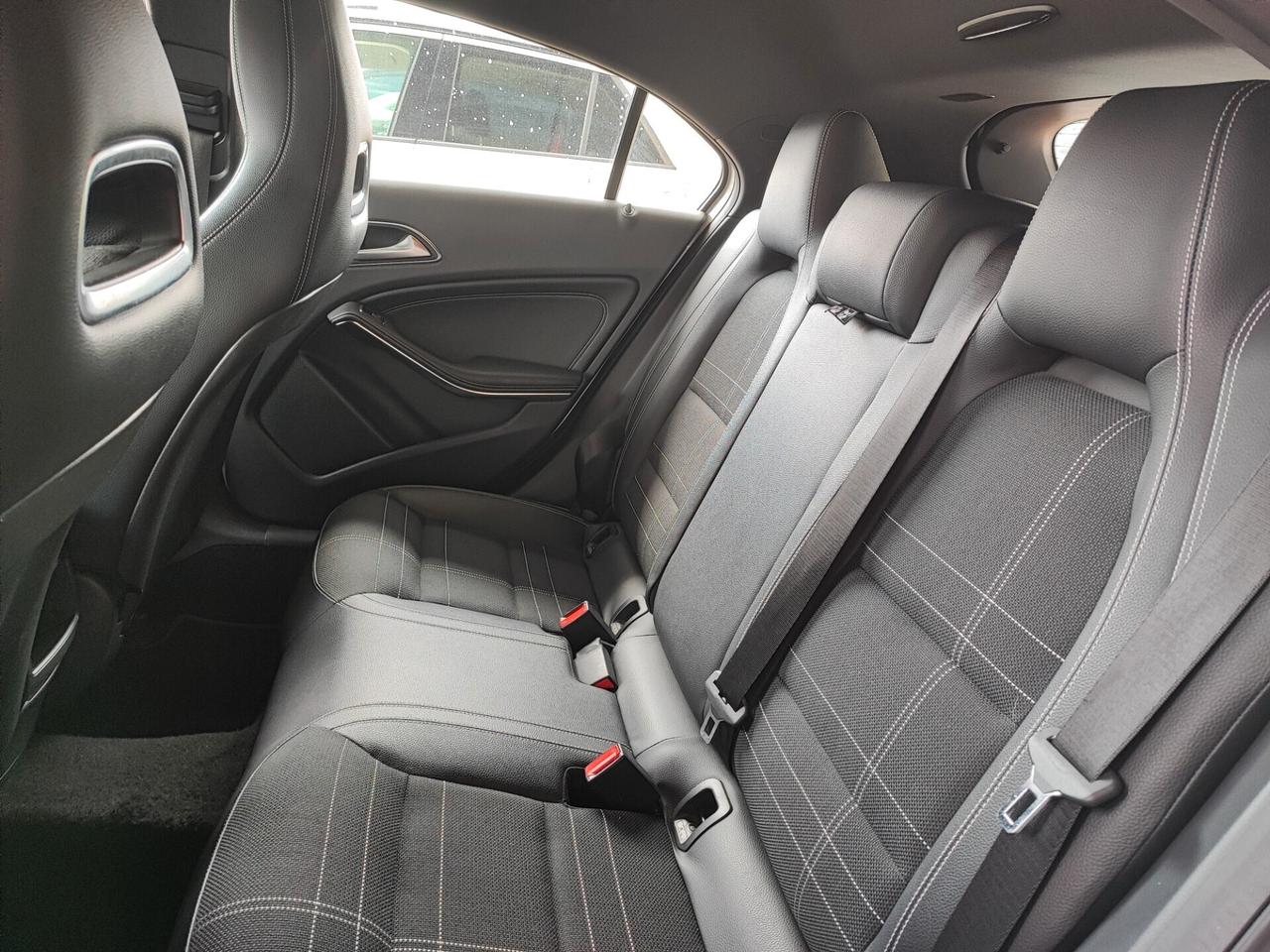 Mercedes-benz A 200 d Automatic Premium