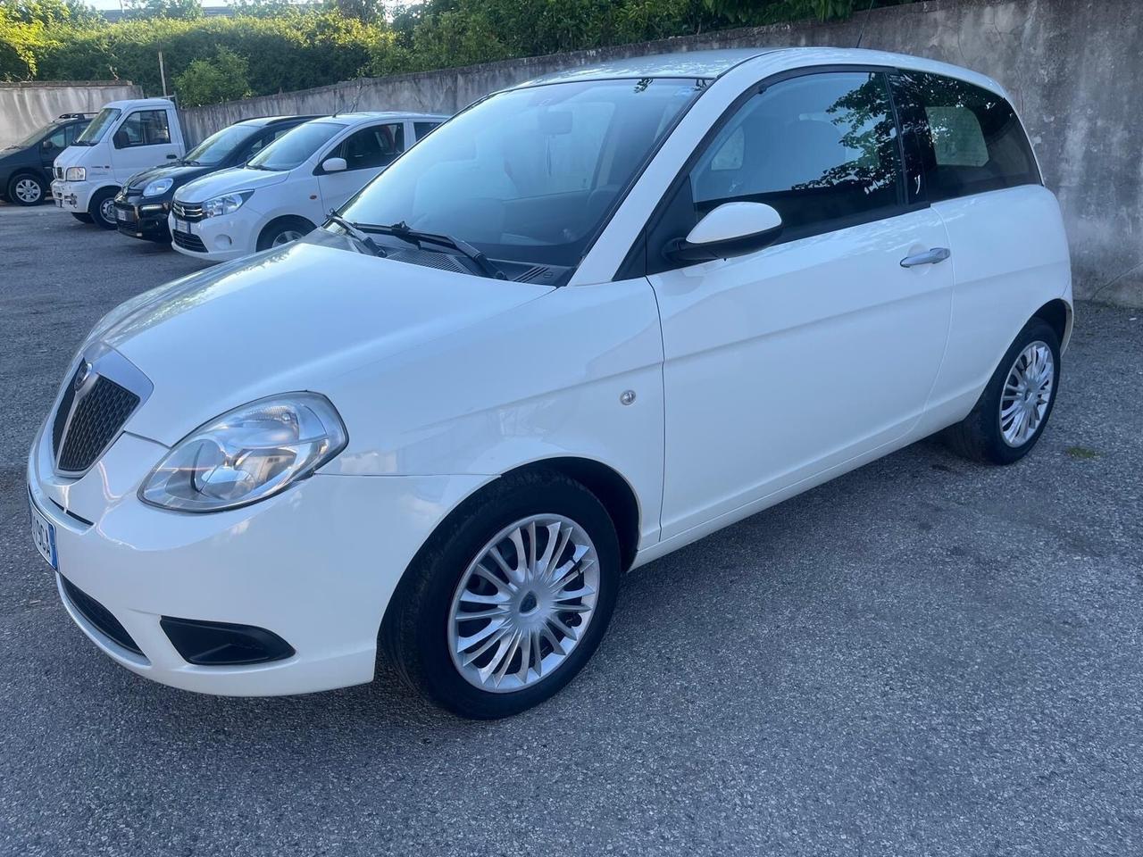 Lancia y -1.2 benz- full-2009