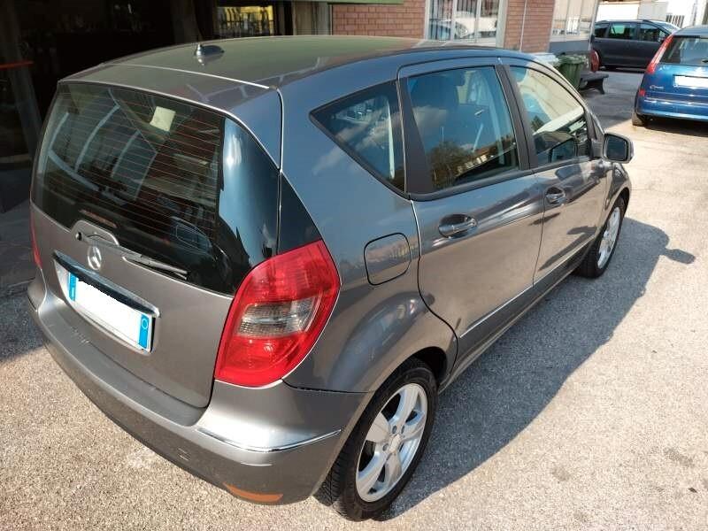 MERCEDES A 160 BlueEFFICIENCY Avantgarde