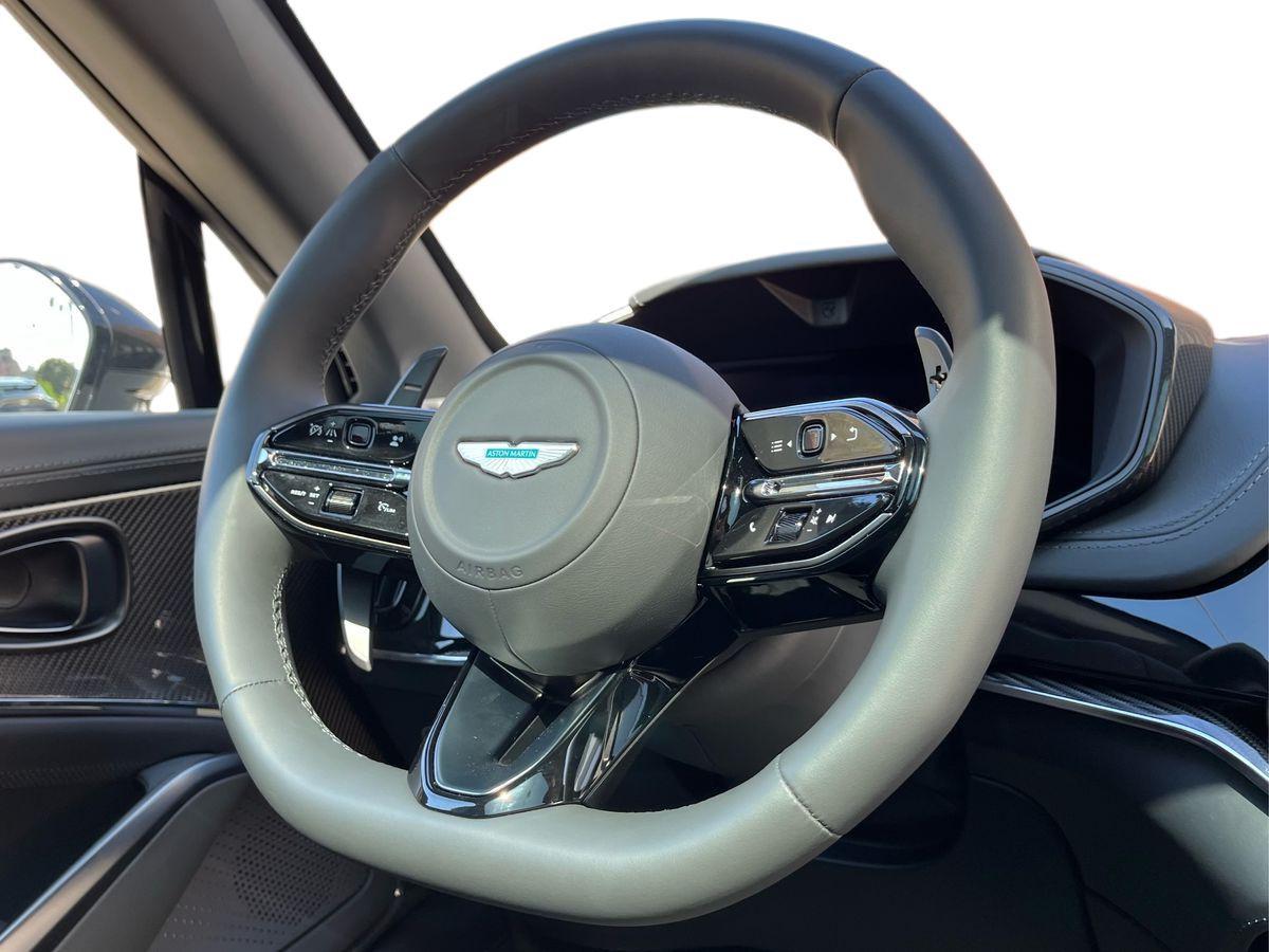ASTON MARTIN DBX707 4.0