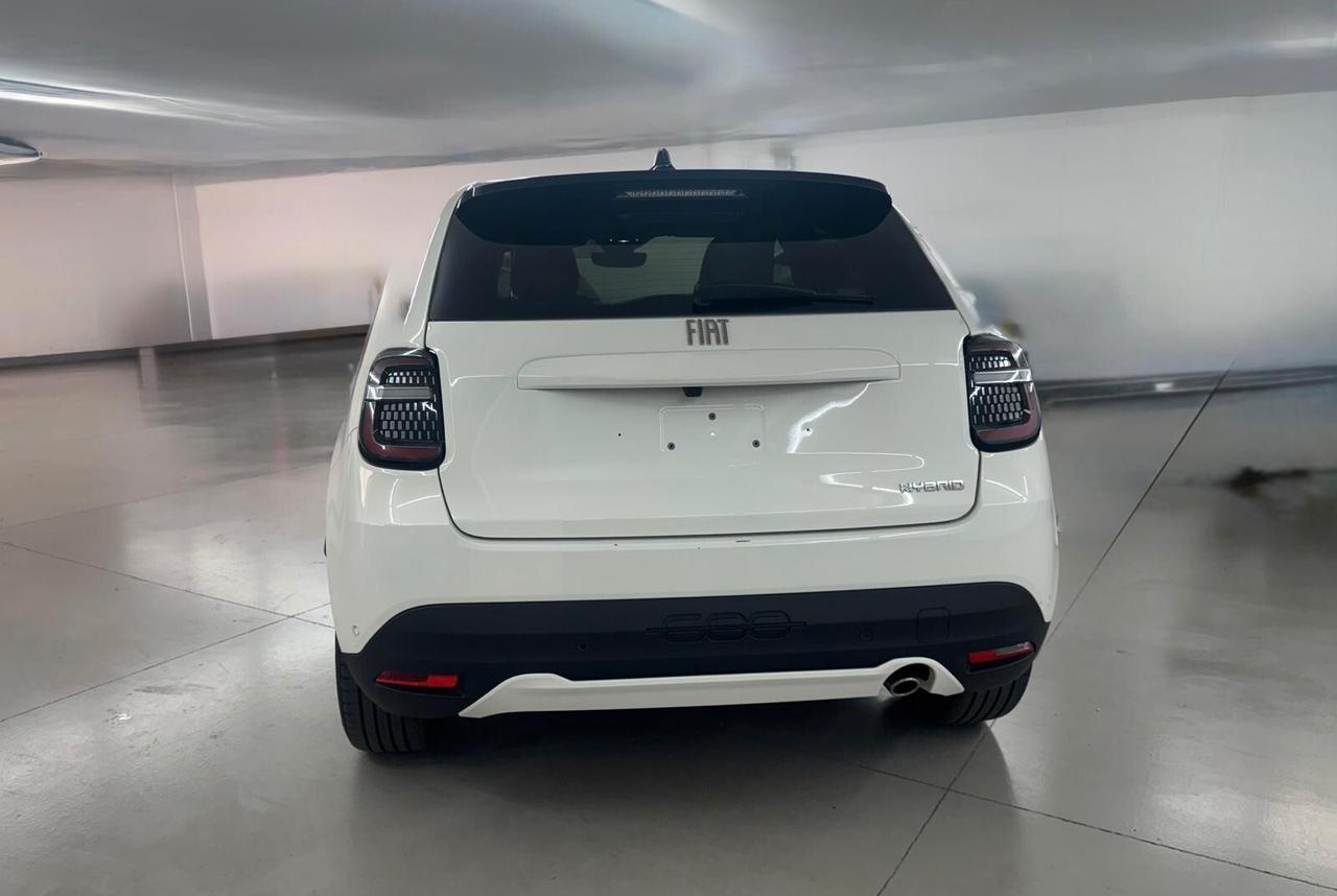 Fiat 600 Hybrid 110 CV DCT MHEV La Prima