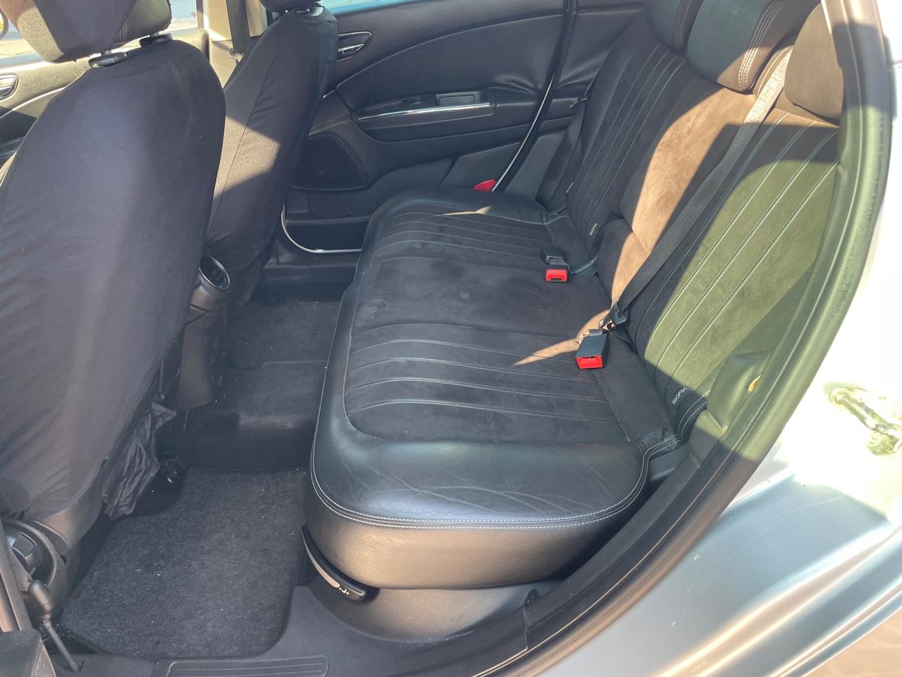 Lancia Delta 1.6 MJT DPF Gold