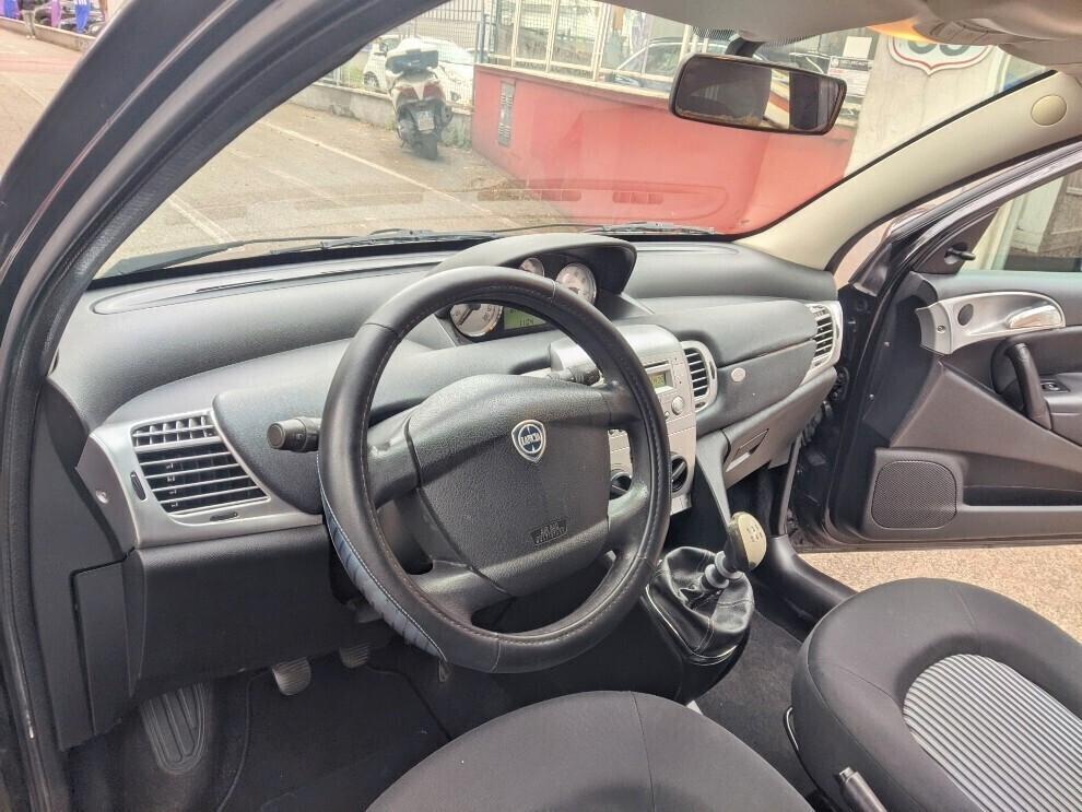Lancia Ypsilon 1.2 GPL VALIDO FINO AL 2029...