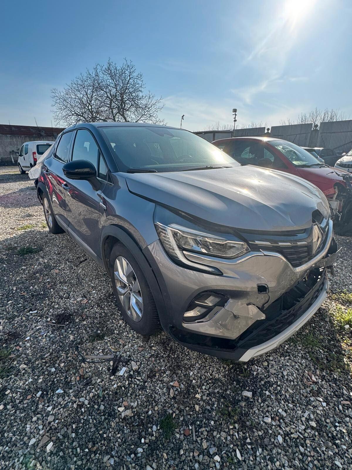 Renault Captur Hybrid Sinistrata Incidentata