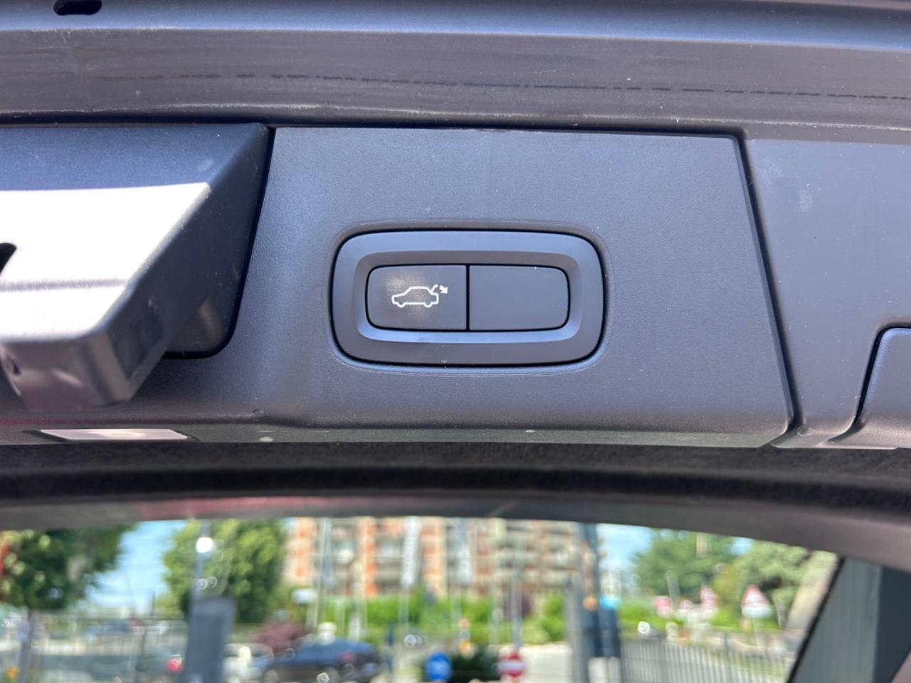 Volvo V90 D4 Geartronic Momentum