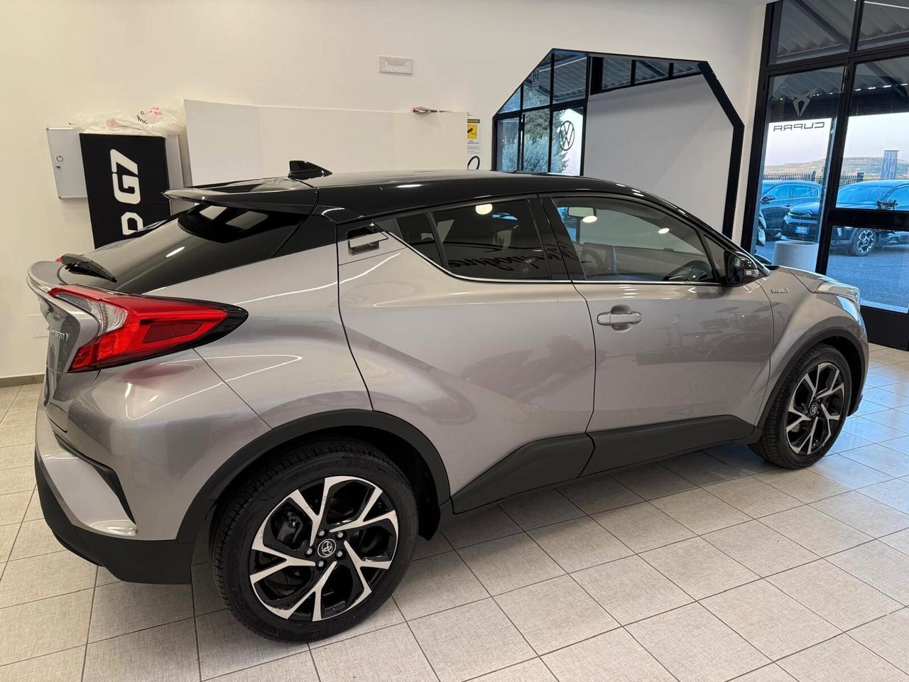Toyota C-HR 1.8 Hybrid E-CVT Lounge 2017