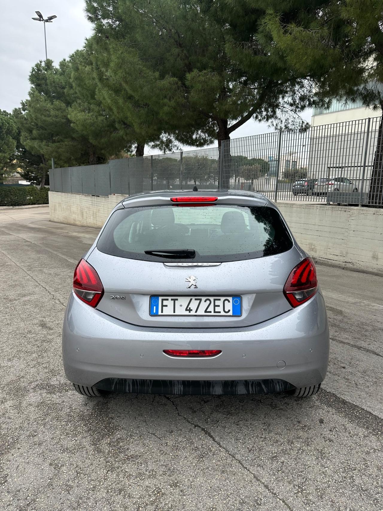 Peugeot 208 BlueHDi 100 5 porte Allure