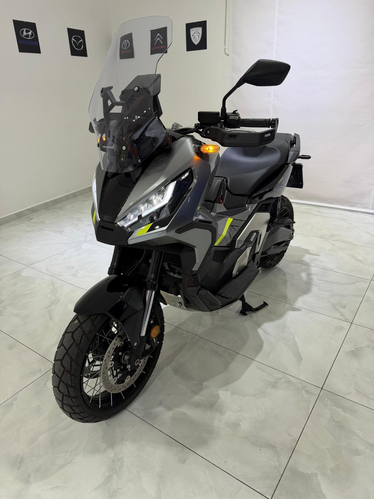 Honda X-ADV 750 EDIZIONE SPECIALE