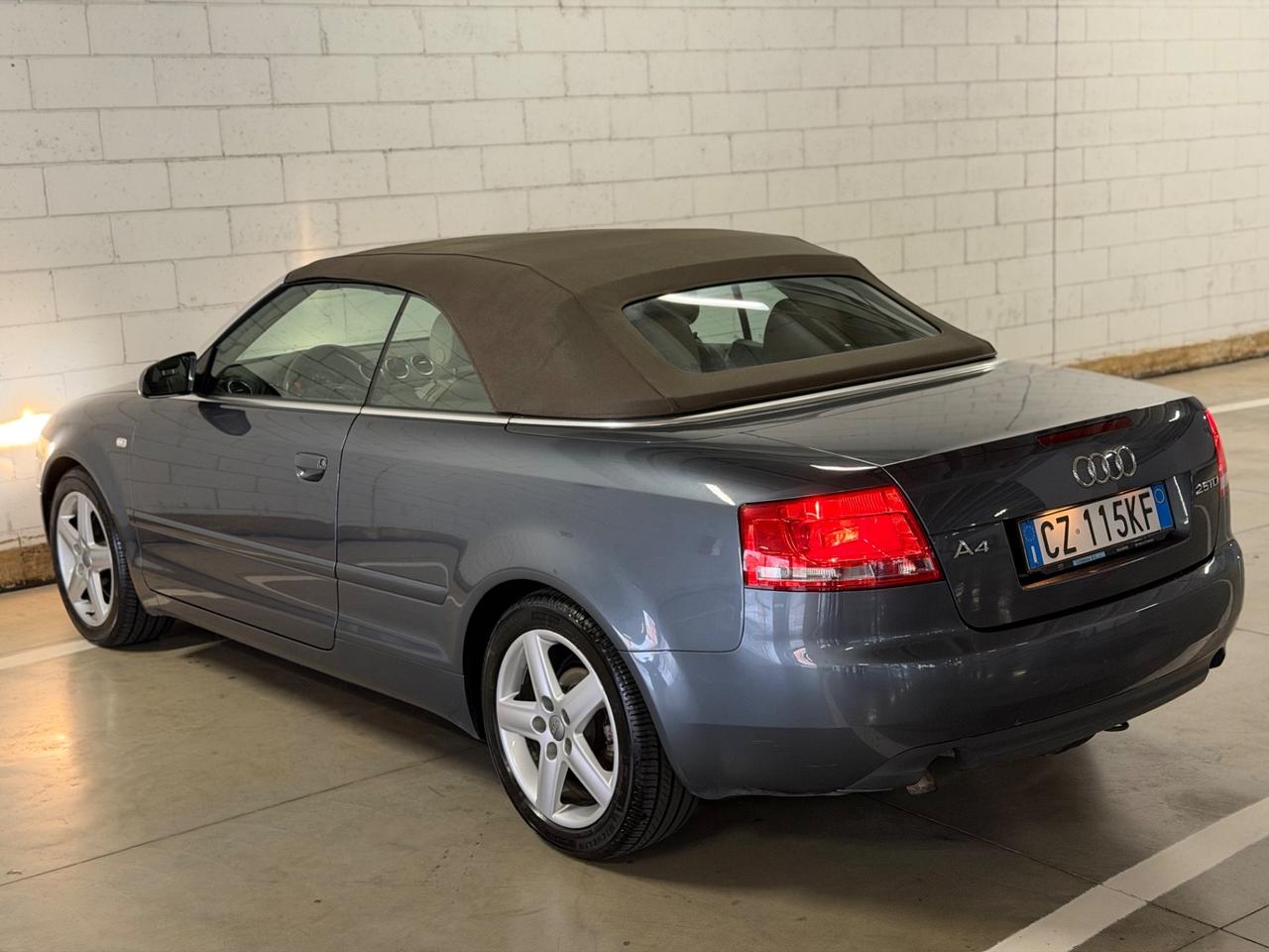 Audi A4 Cabriolet 2.5 V6 TDI cat