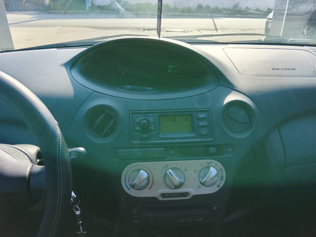 Toyota Yaris 1.3 140K KM!!!