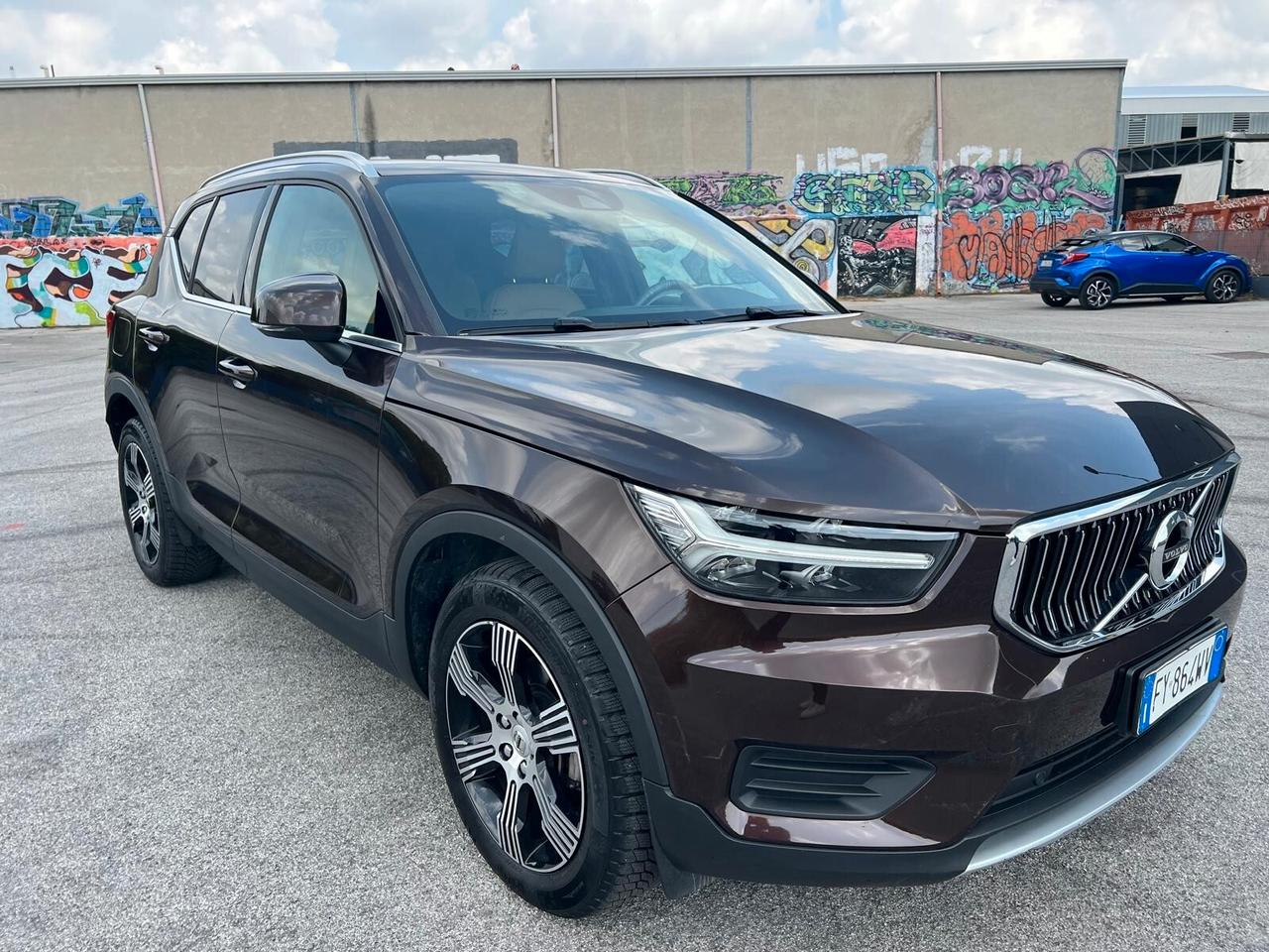 Volvo XC40 D3 Inscription * AUTOCARRO N1
