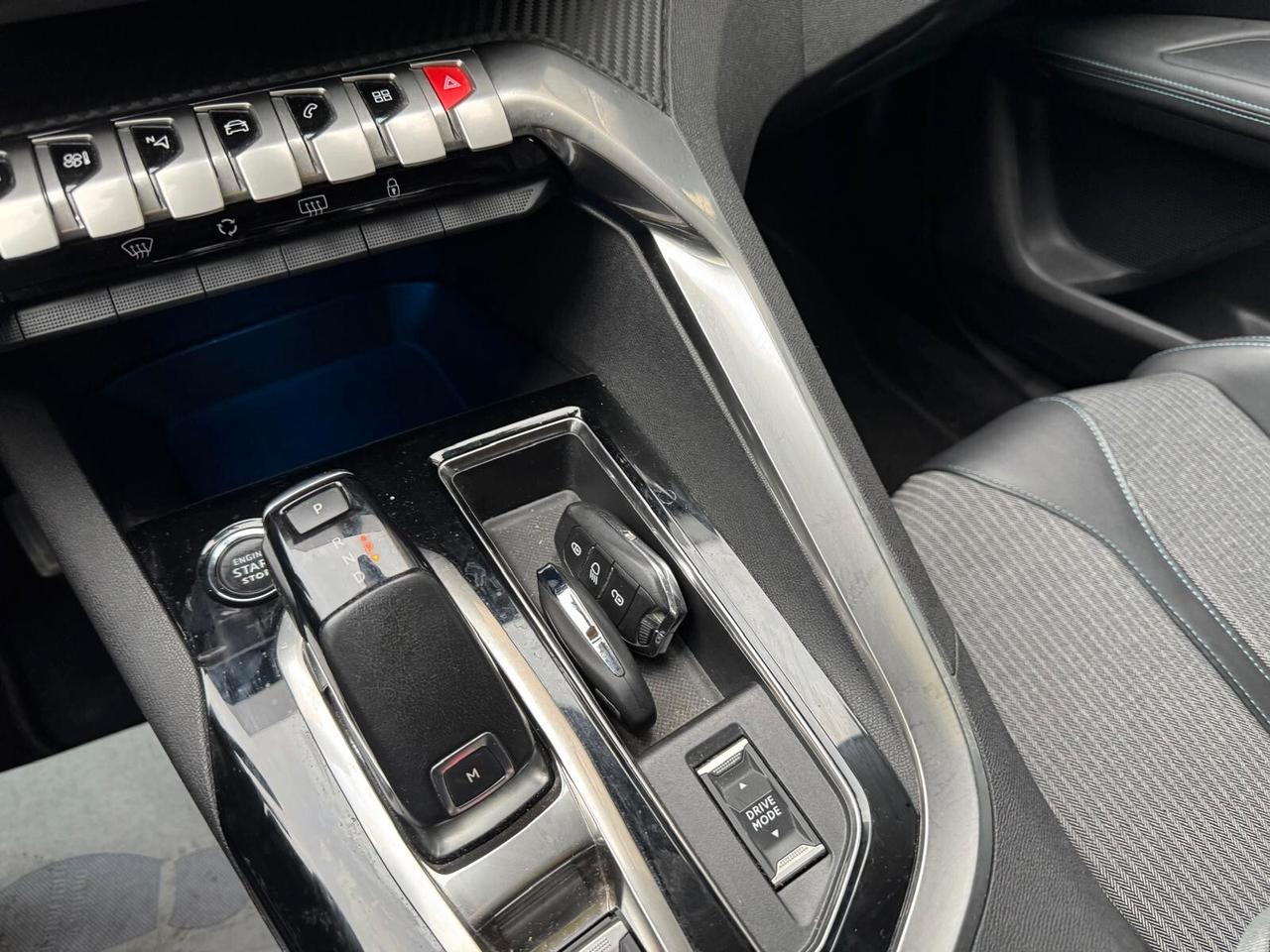 Peugeot 3008 BlueHDi 130 S&S EAT8 Allure