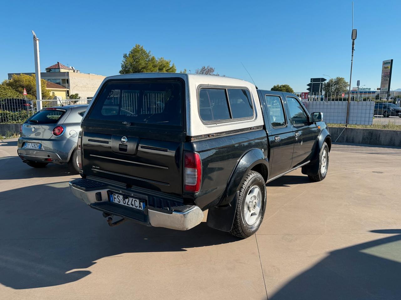 Nissan Navara 2.5 TD Duoble Cab Inc. 98 kw