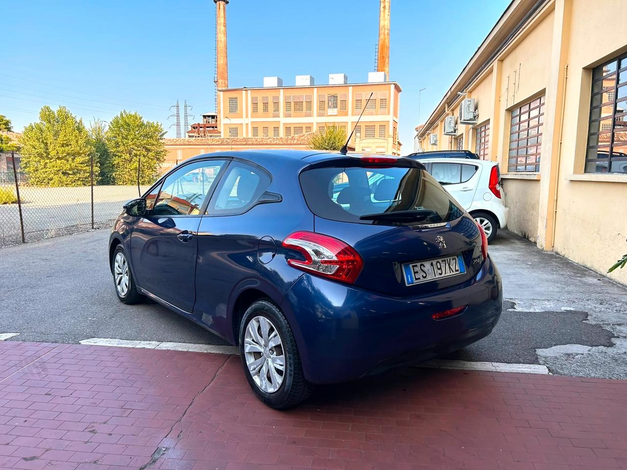 Peugeot 208 Anno 2013 1.0 Benzina 116.000 KM