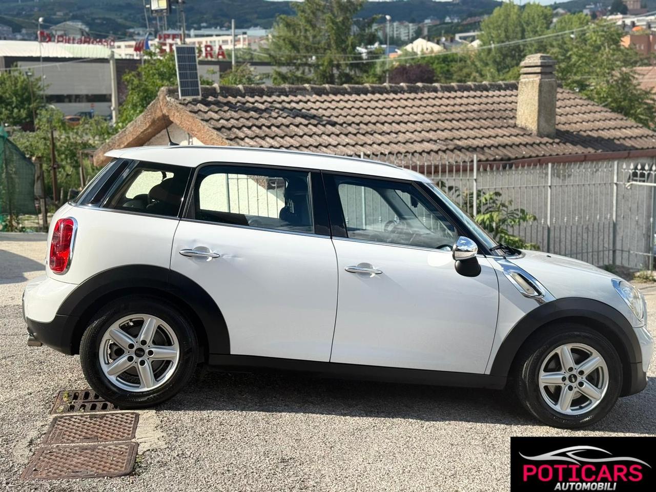 Mini Countryman 1.6 One D 90 CAVALLI