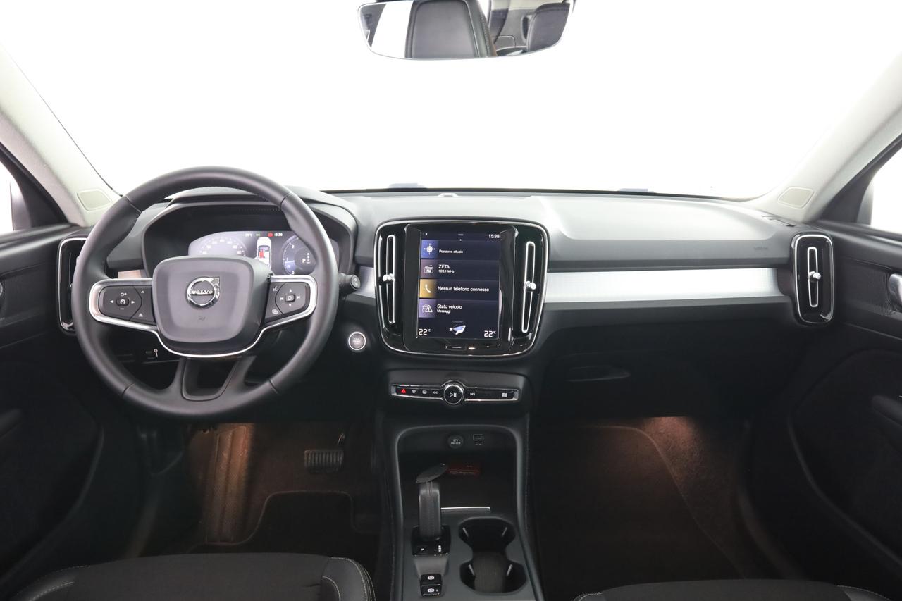 VOLVO XC40 (2017--->) XC40 D3 AWD Geartronic Business Plus/Momentum Pro