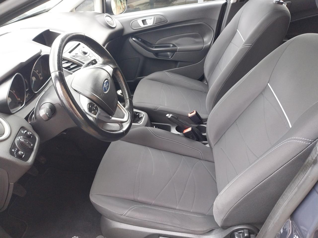 Ford Fiesta 1.5 TDCi 75CV 5 porte Business - ok neopatentati