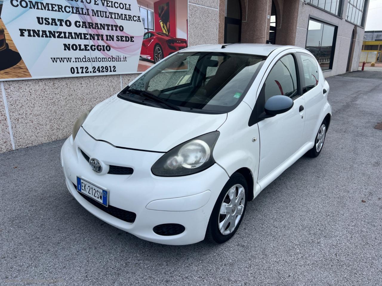 TOYOTA Aygo 1.0 VVT-i 5p. Sol Connect ADATTA PER NEOPATENTATI