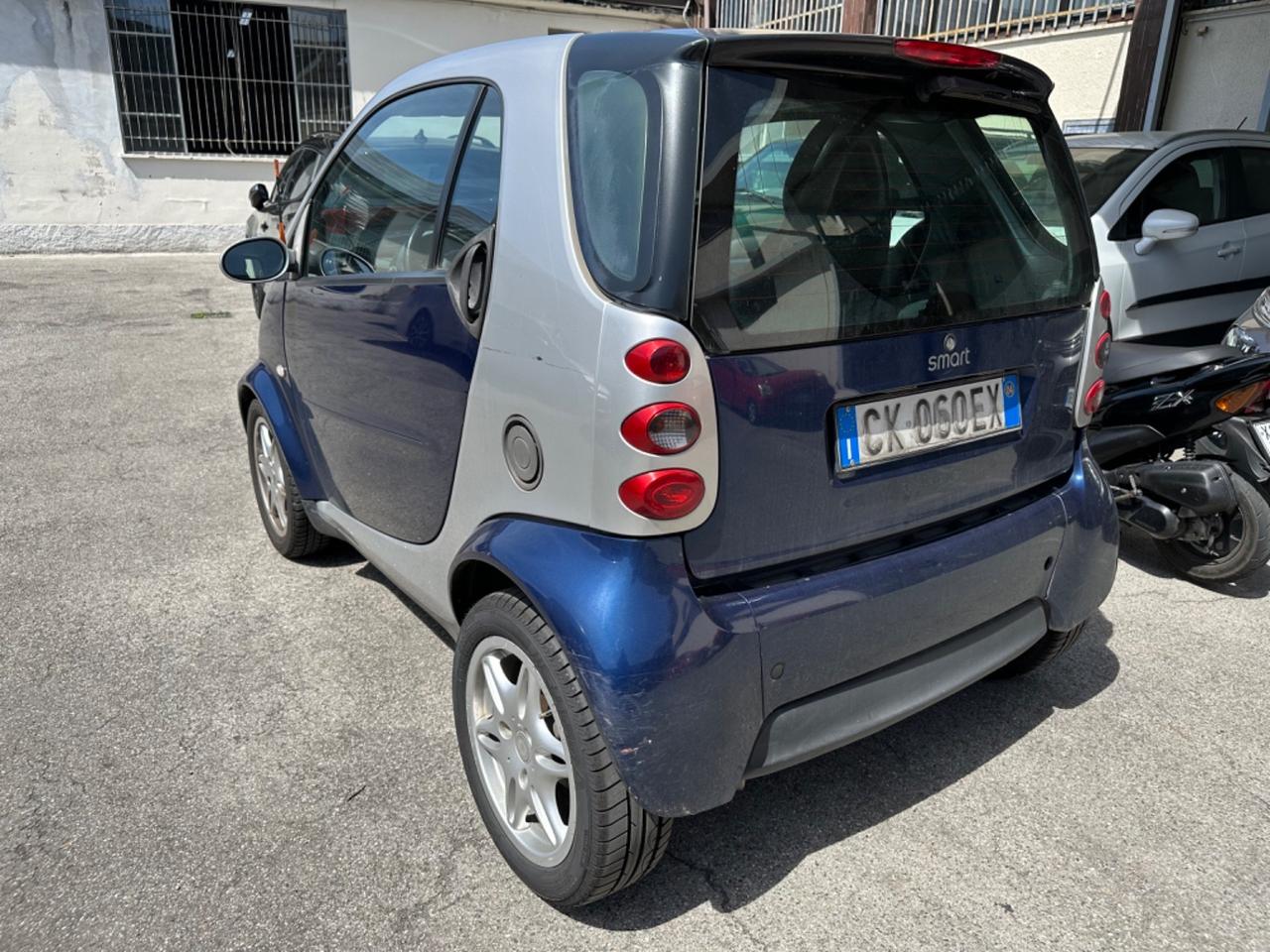 Smart ForTwo 700 coupé - Autonavigli