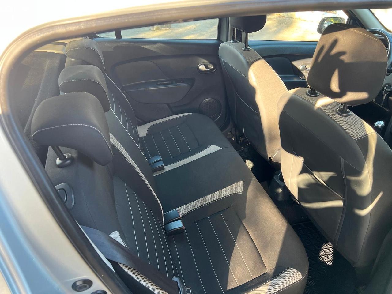 DACIA SANDERO STEPWAY 1.5 DCi 90 CV - 2016