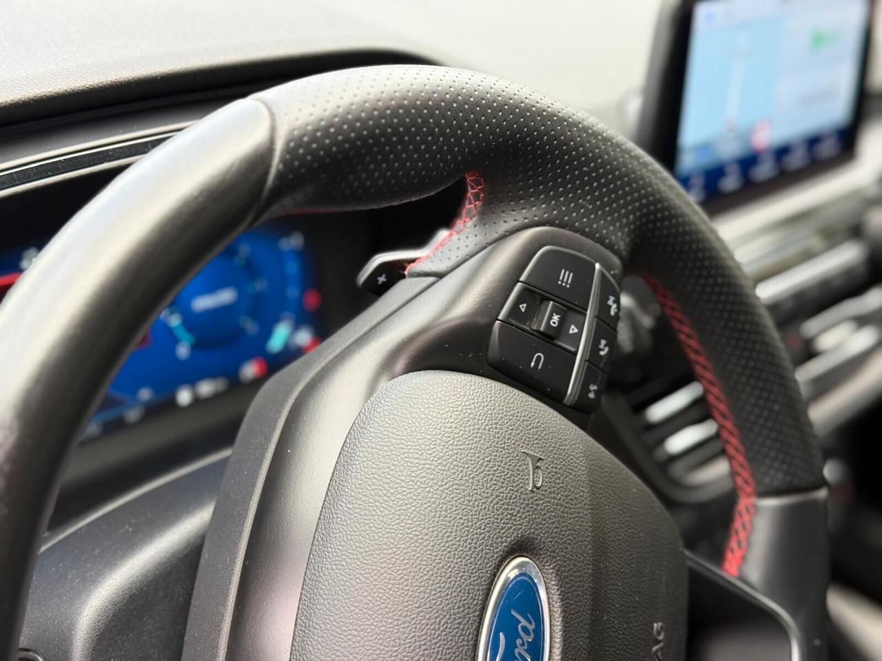 Ford Kuga 1.5 120cv ST-LINE Aut. N1 Autocarro 100% Detraibile