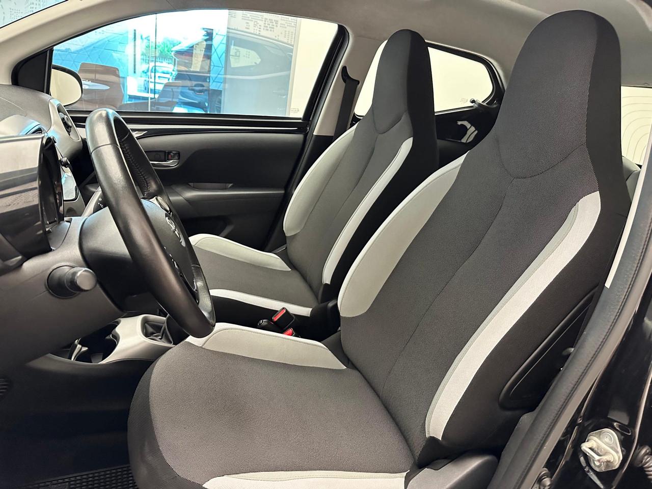 Toyota Aygo 5p 1.0 x-business