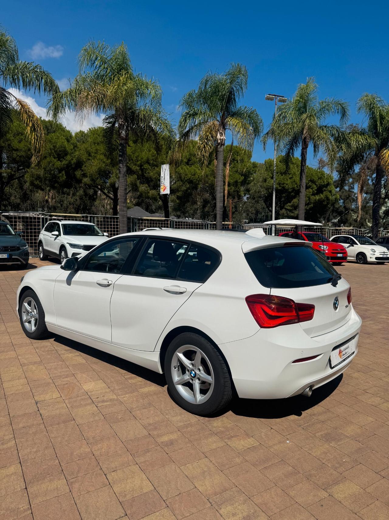 Bmw 116 116d 5p. Urban