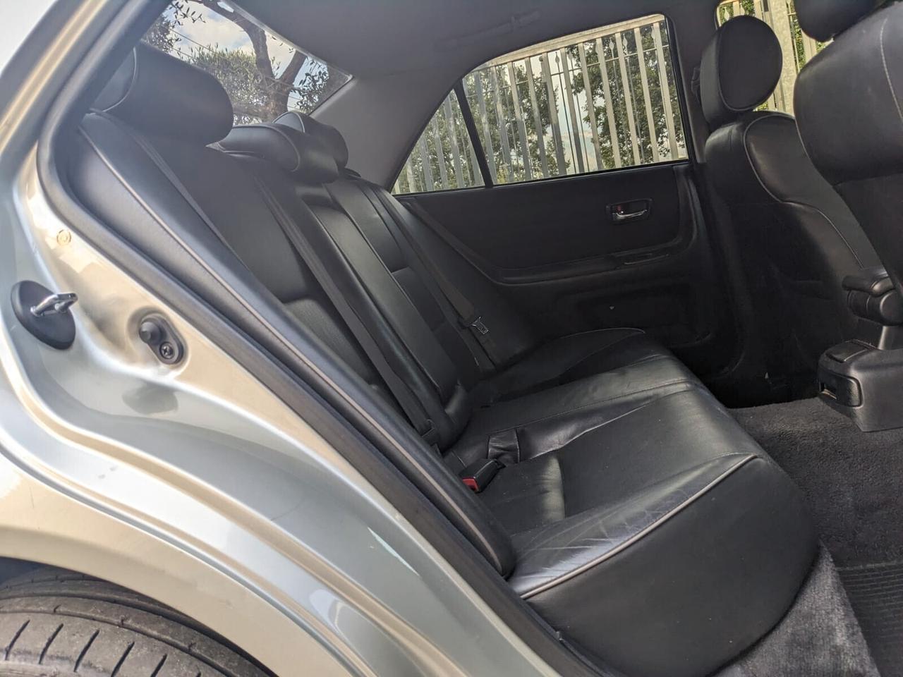 Lexus IS 200 2.0 Silver auto