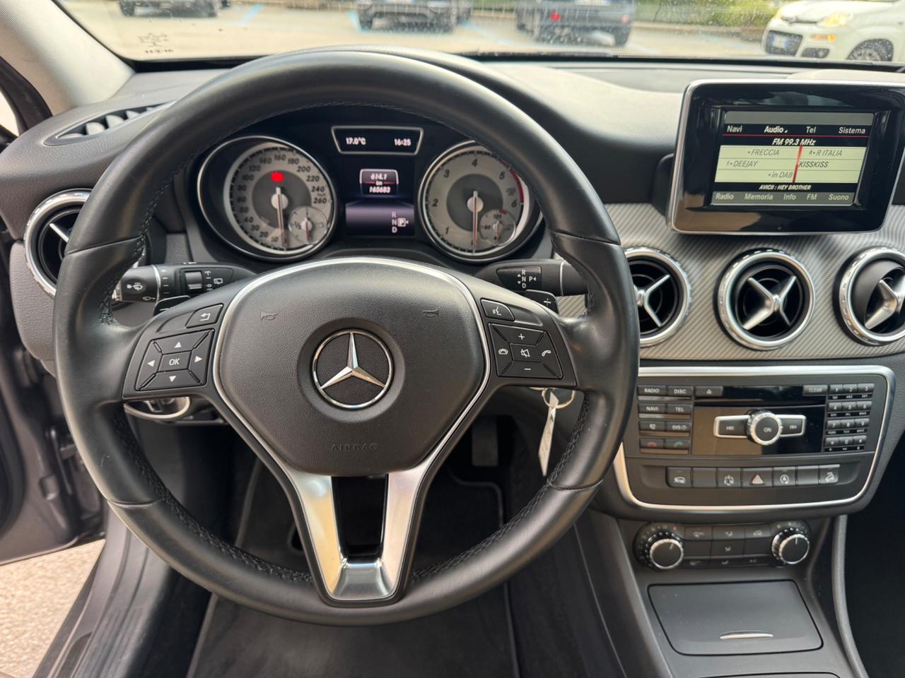 Mercedes-benz GLA 200 CDI Automatic 4Matic Sport