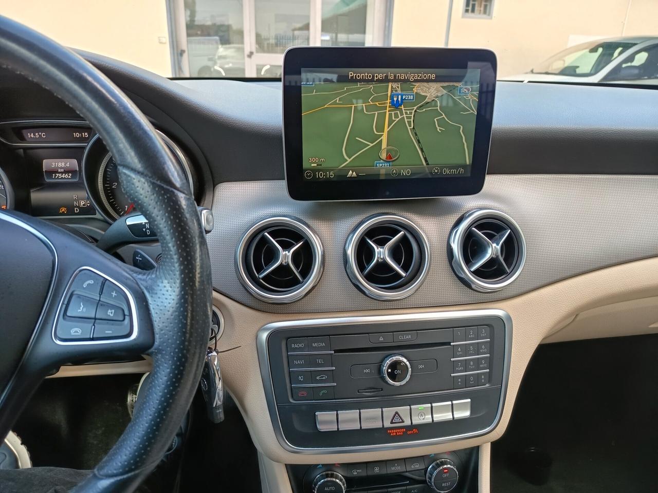 Mercedes-benz GLA 180 d Automatic Premium