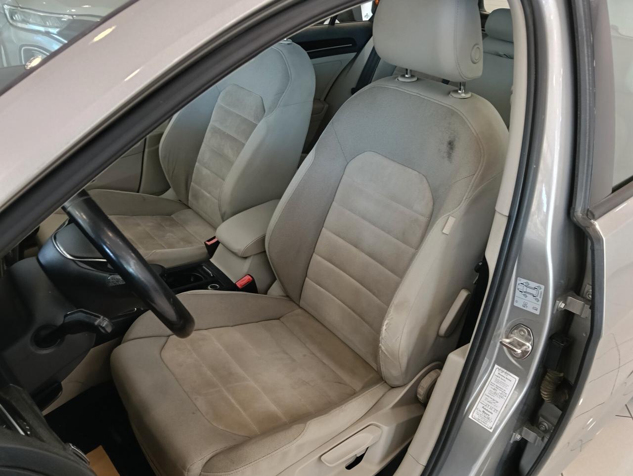 Volkswagen Golf Business 1.6 TDI 5p. Highline