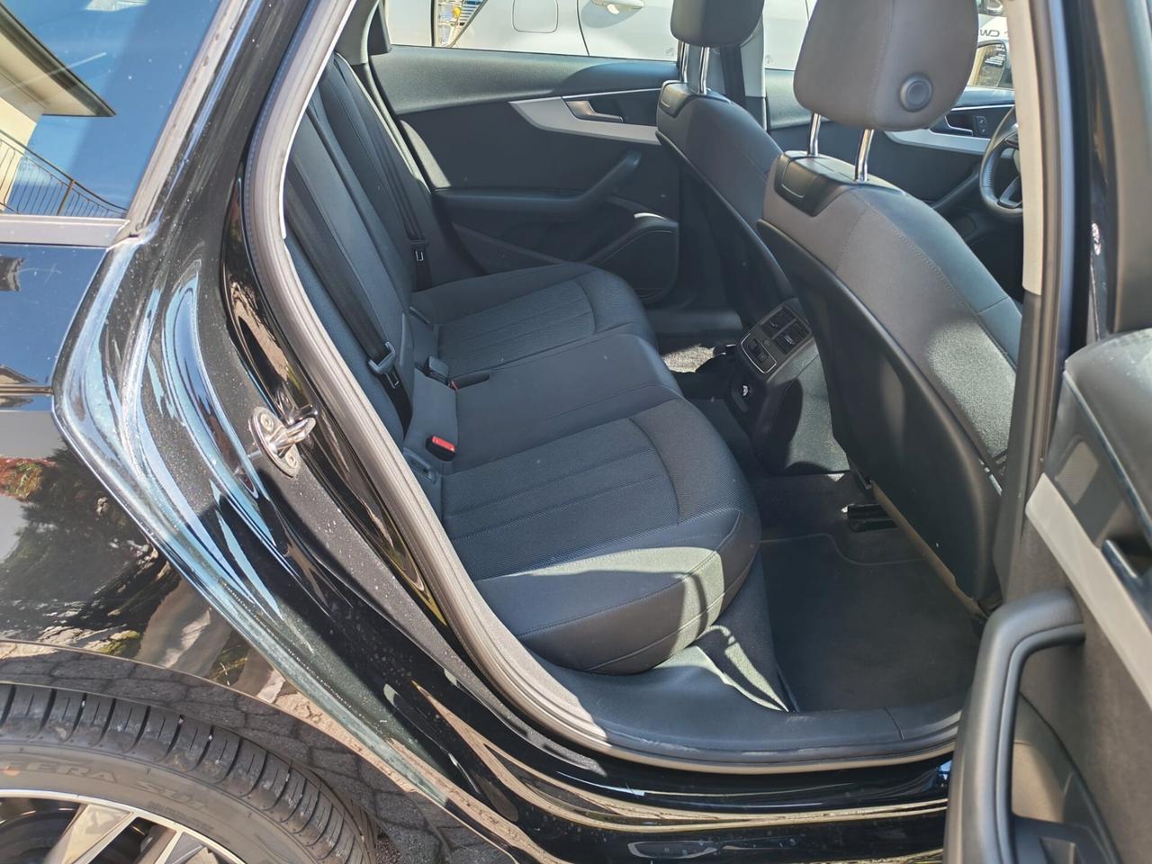 Audi A4 Avant 35 TDI S tronic Business Sport