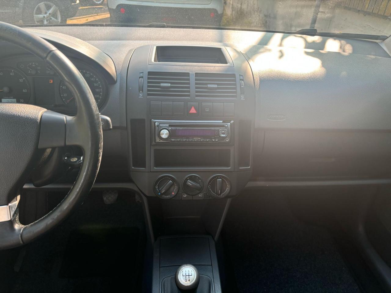 Volkswagen Polo 1.4/80CV 16V 5p. Comfortline