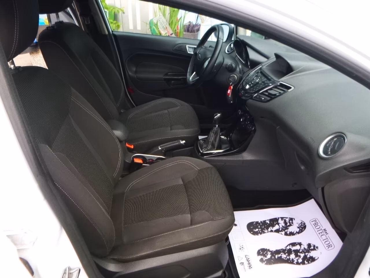 Ford Fiesta 1.5 TDCi 75CV 5 porte Titanium.NEOPATENTATI