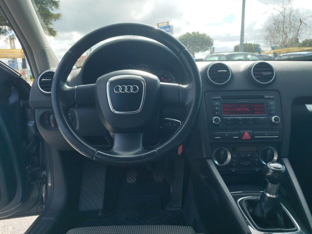 Audi A3 1.6 16V FSI Ambiente