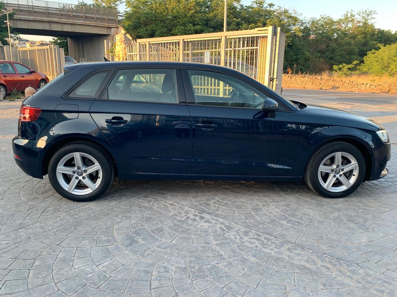 Audi A3 SPB 30 TDI BUSINESS ! NEW NEOPATENTATI OK !