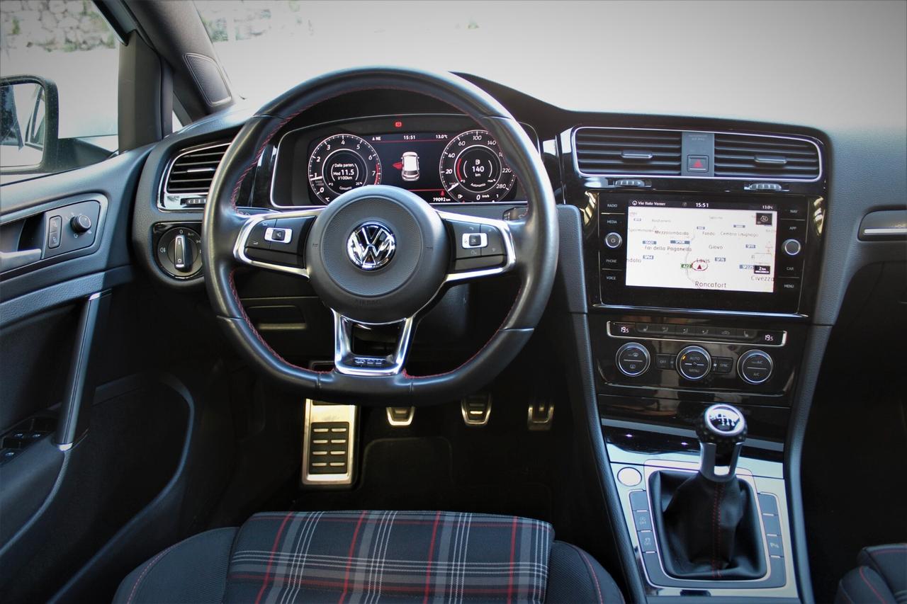 Volkswagen Golf GTI 2.0 230 CV TSI 5p. tetto apribile