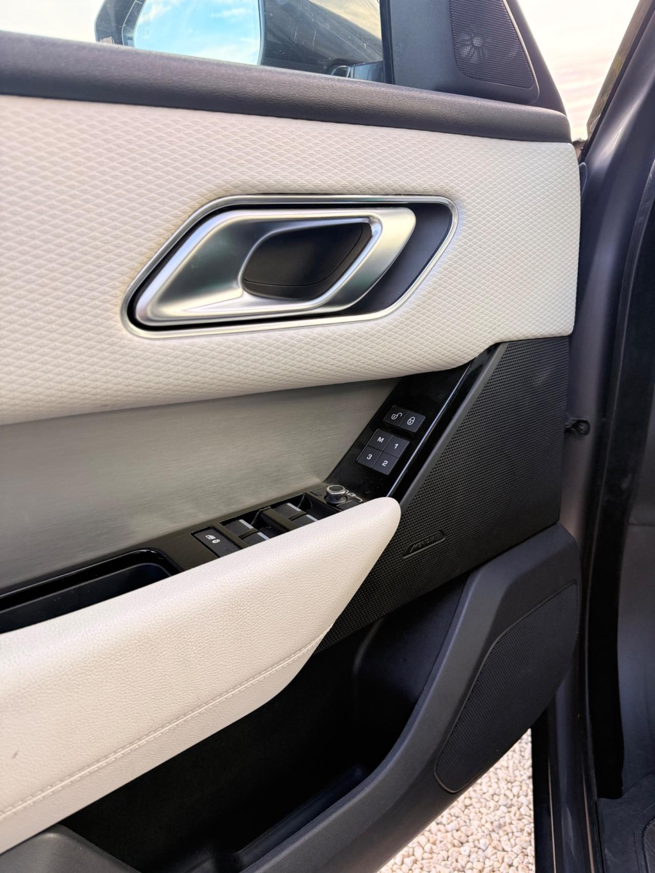 Land Rover Range Velar 2.0D I4 240 CV R-Dynamic S