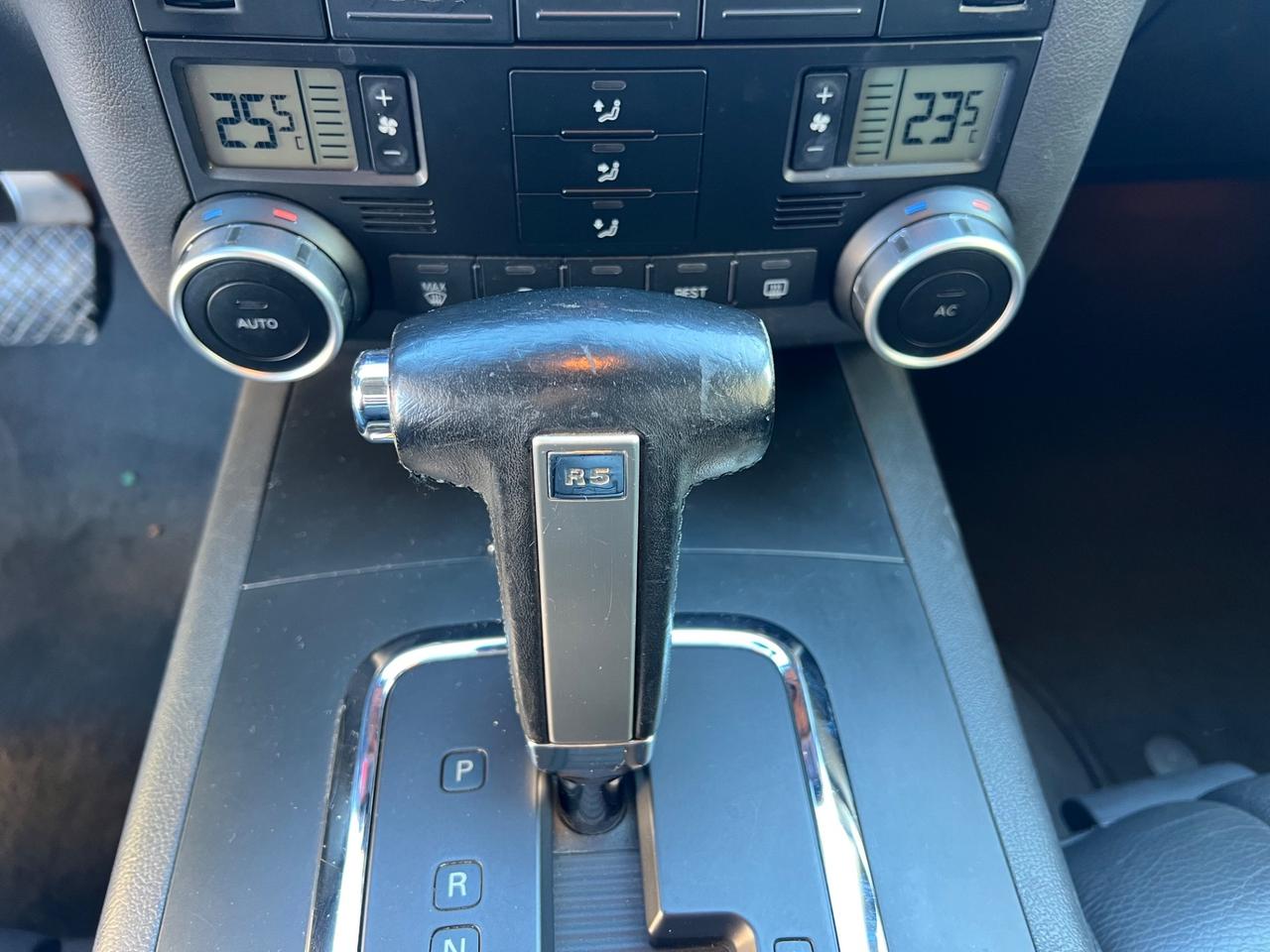 Volkswagen Touareg 2.5 R5 TDI DPF tiptronic