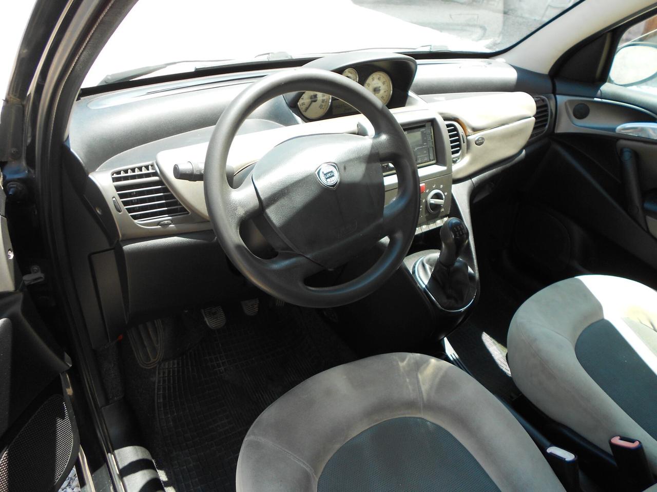 Lancia Ypsilon 1.3 Multijet 16V Argento