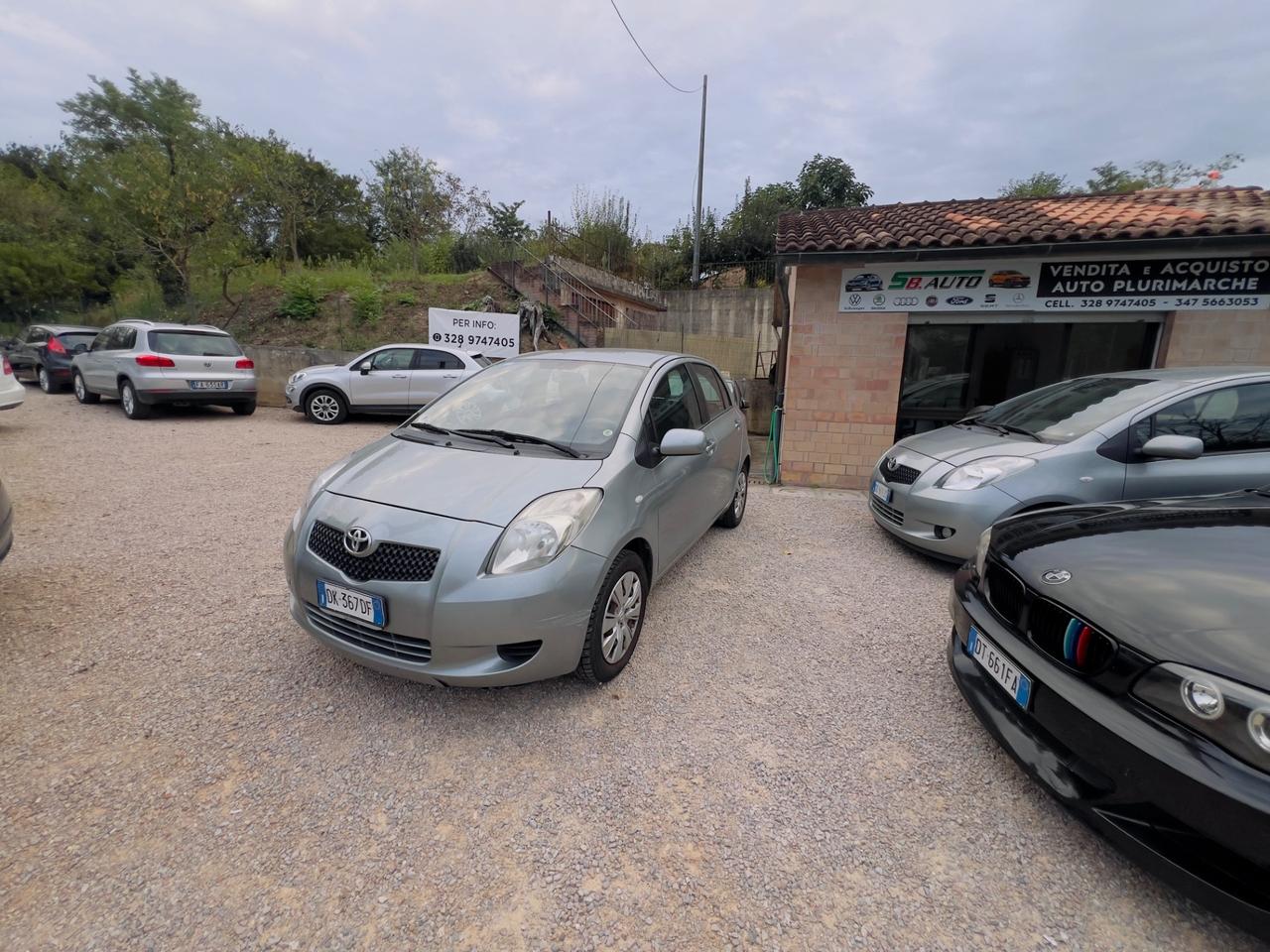 Toyota Yaris 1.0 5 porte