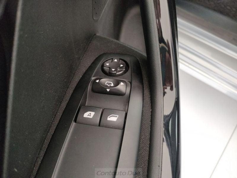 Peugeot 208 208 5p 1.2 puretech Active s&s 82cv neopatentati