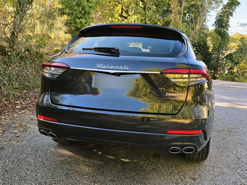 Maserati Levante MHEV 330 CV AWD GT Ultima