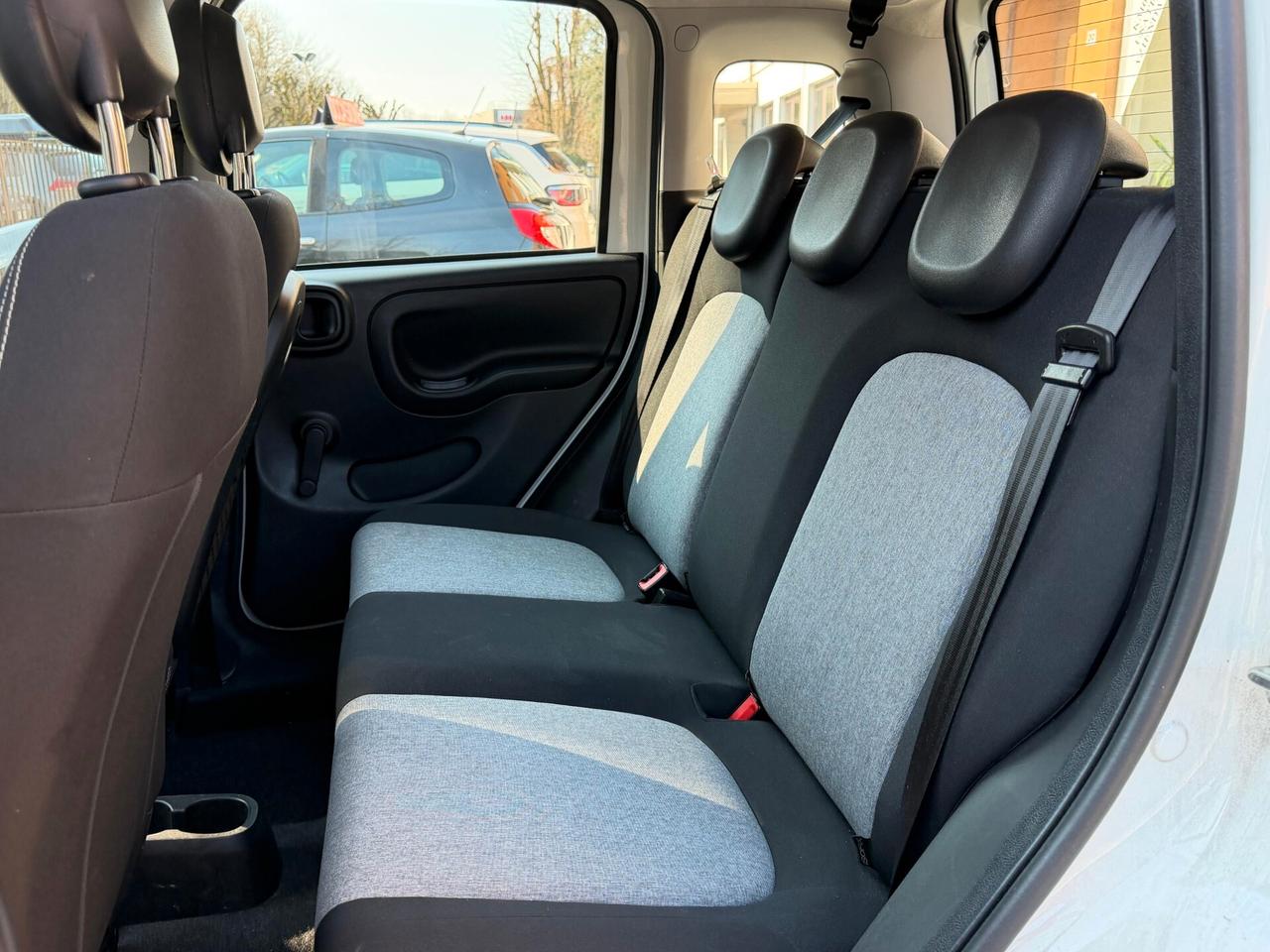Fiat Panda 1.2 Lounge PARI AL NUOVO