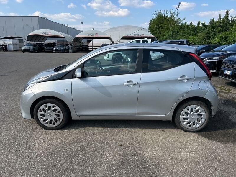 Toyota Aygo 1.0 VVT-i 72 CV 5 porte x-play MMT IVA ESPOSTA COMPRESA INCIDENTATA
