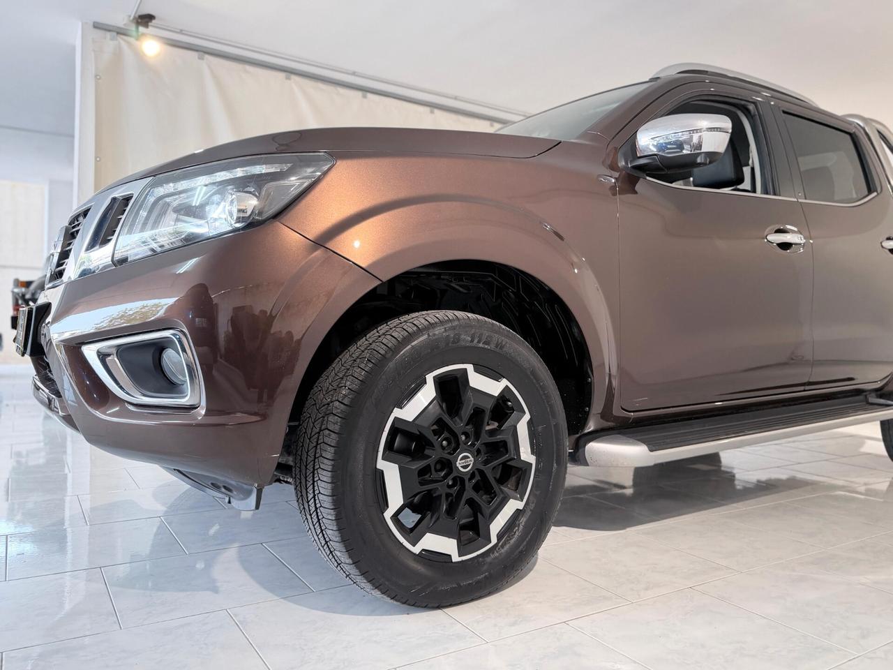 Nissan Navara DOPPIA CABINA GANCIO TRAINO AUTOMATICO