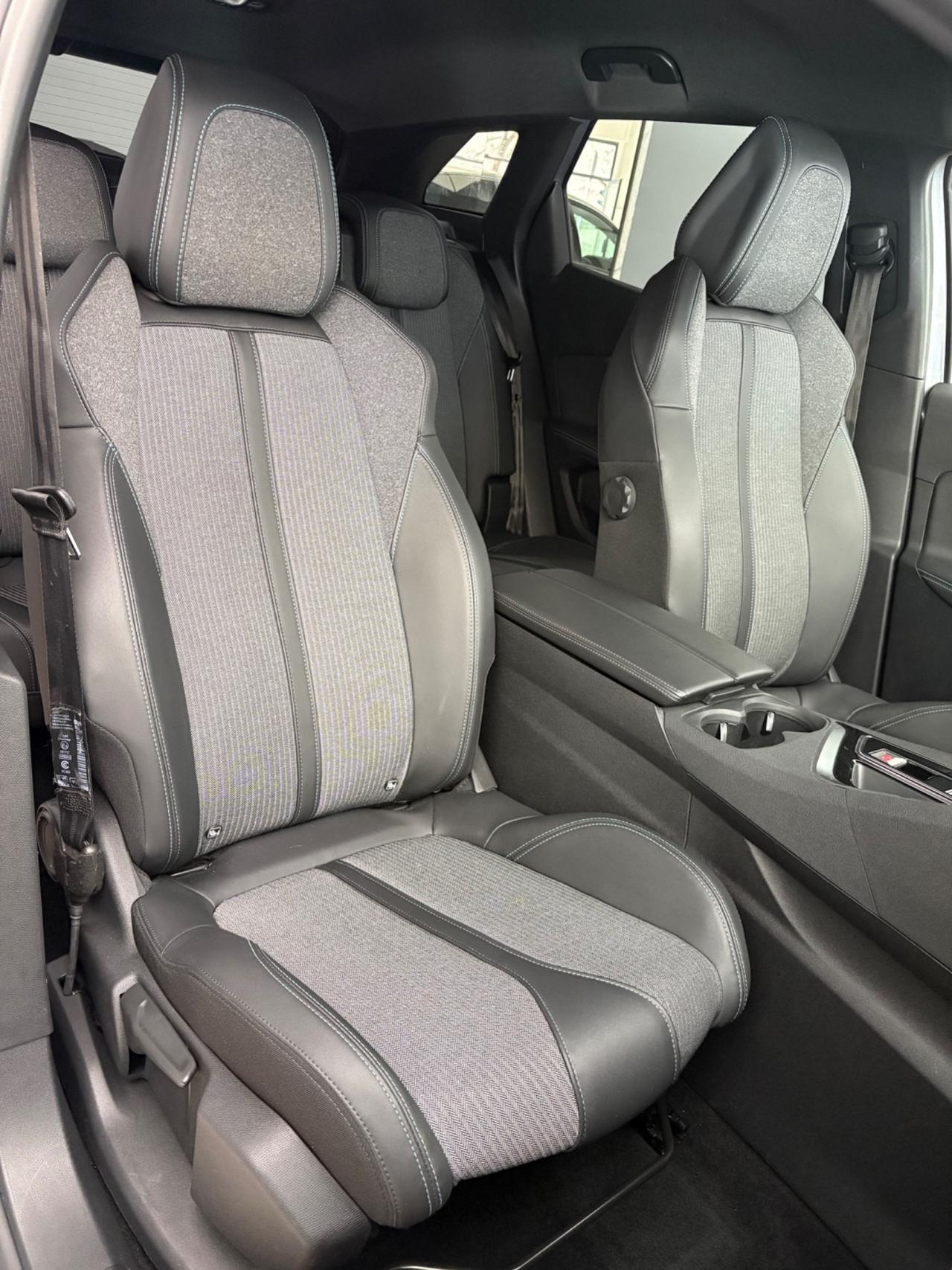 Peugeot 3008 BlueHDi 130cv EAT8 ALLURE