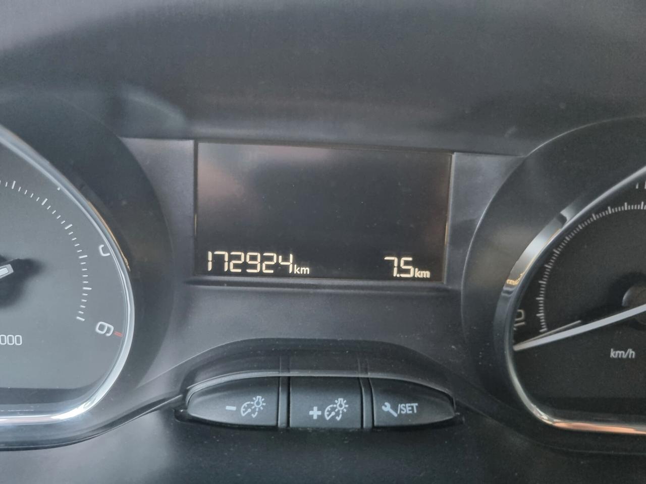 Peugeot 2008 1.4 hdi 8v Active 68cv